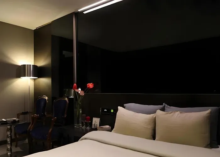 Lava Seocho Motel 3*