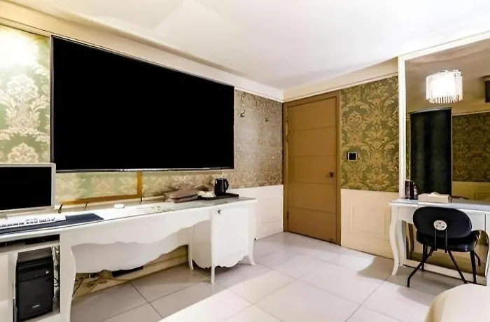 Lava Seocho Motel 3*