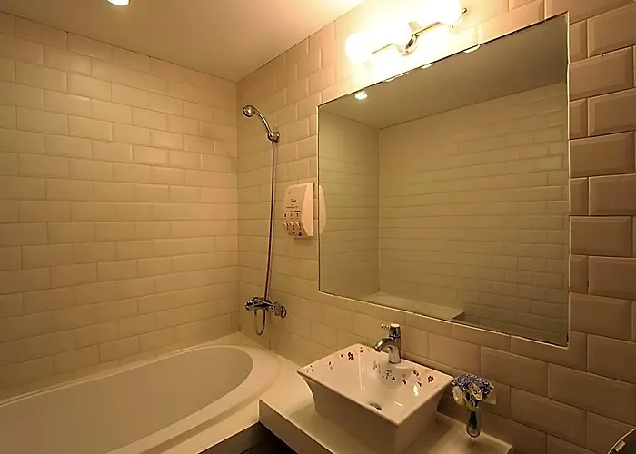 Lava Seocho Motel 3*